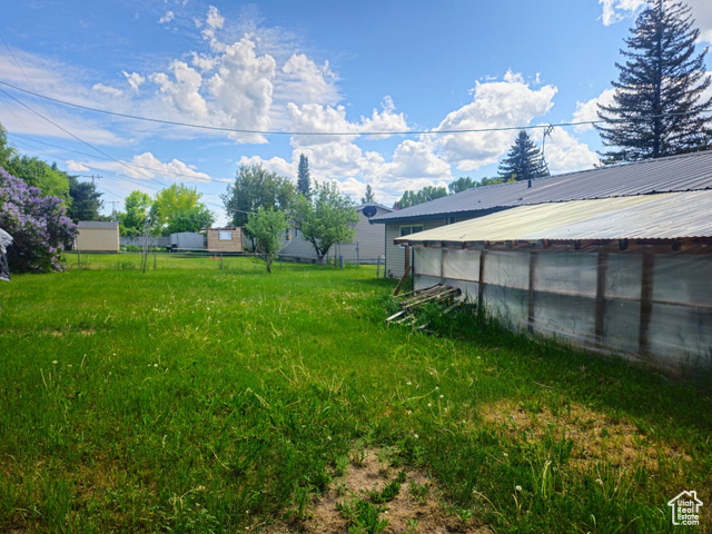 Photo 5 for MLS #2019664 at 674 N 6th St