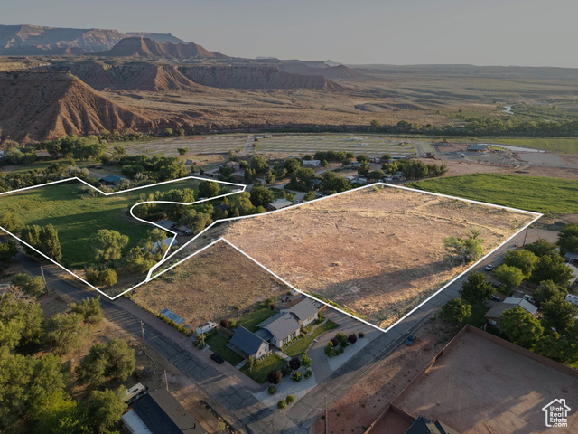 Listing parcel is the irrigated one of the two on the left.