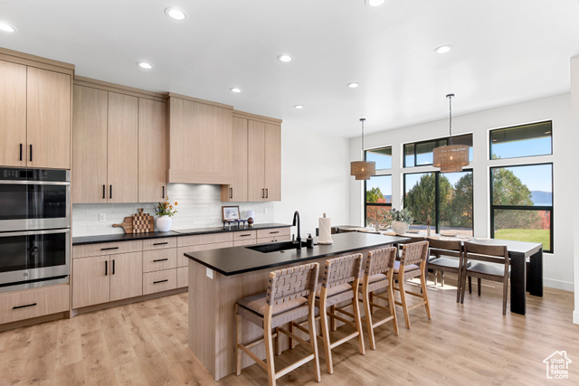Photo 12 for MLS #2019828 at 984 S Crossed Arrows Cir