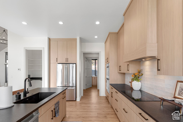 Photo 14 for MLS #2019828 at 984 S Crossed Arrows Cir