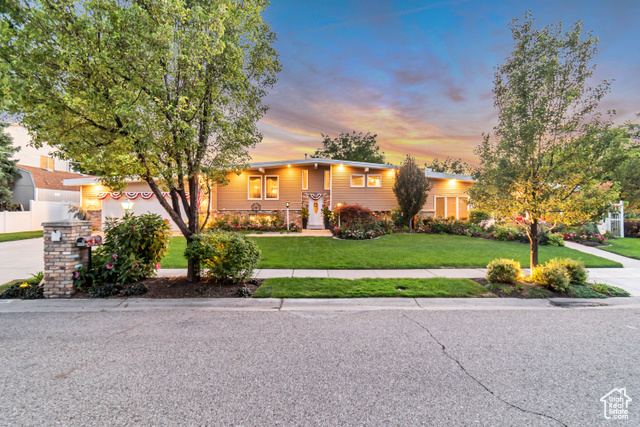 4690 S BONNER CIR, Millcreek, Utah 84117, 6 Bedrooms Bedrooms, ,5 BathroomsBathrooms,Residential,Single Family Residence,4690 S BONNER CIR,2019945