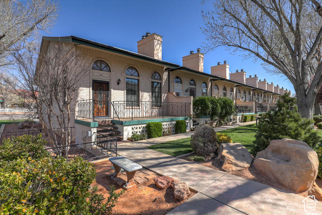 325 S 200 E #1, St. George, Utah 84770, 2 Bedrooms Bedrooms, ,3 BathroomsBathrooms,Residential,Townhouse,325 S 200 E #1,2020303