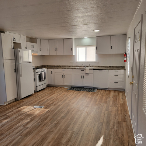 5648 S 1150 #41, Riverdale, Utah 84405, 2 Bedrooms Bedrooms, ,1 BathroomBathrooms,Residential,Mobile Home,5648 S 1150 #41,2020520