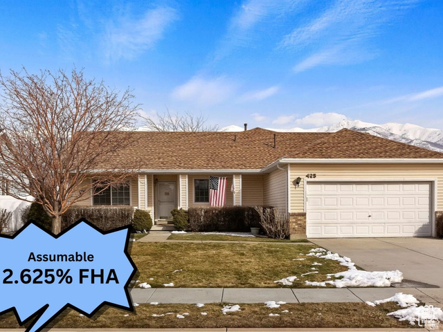 435 S LARKIN LN, Kaysville UT 84037