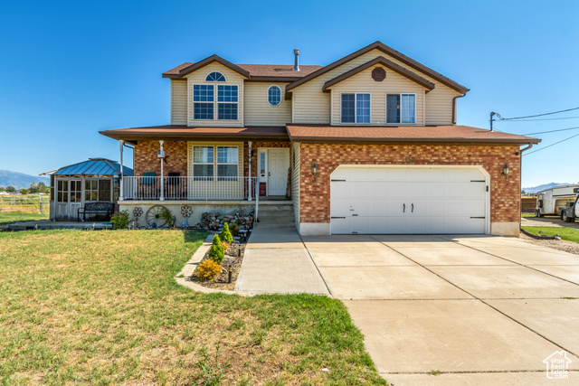 6531 W 5500 S, Hooper, Utah 84315, 5 Bedrooms Bedrooms, ,3 BathroomsBathrooms,Residential,Single Family Residence,6531 W 5500 S,2020838