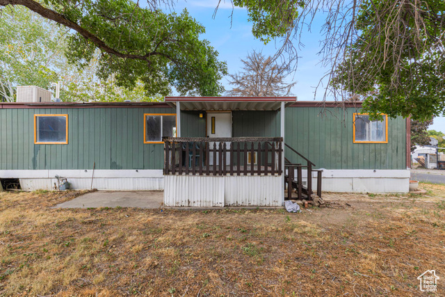 View of manufactured / mobile home