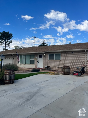 3584 S COCHISE DR, West Valley City, Utah 84120, 3 Bedrooms Bedrooms, ,1 BathroomBathrooms,Residential,Single Family Residence,3584 S COCHISE DR,2021077