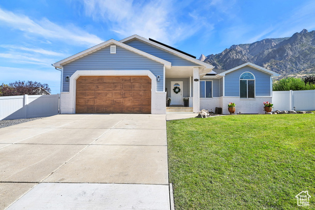 Ranch-style home featuring a beautiful mountain view!