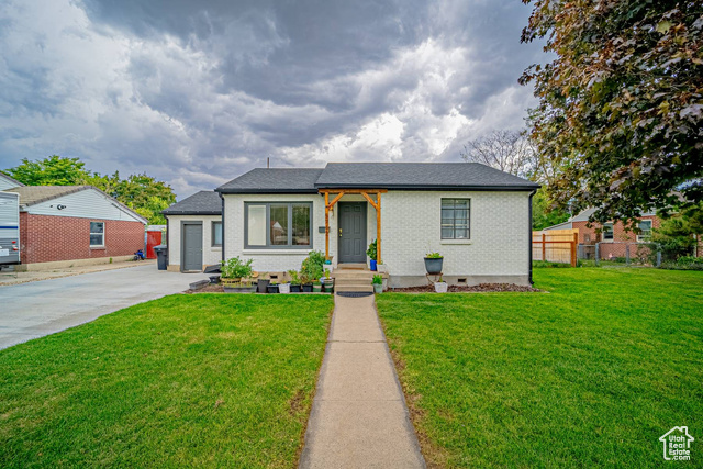 Newly painted exterior, new roof, new rain gutters, new soffit and fascia.