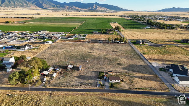 North view of property overview looking south.