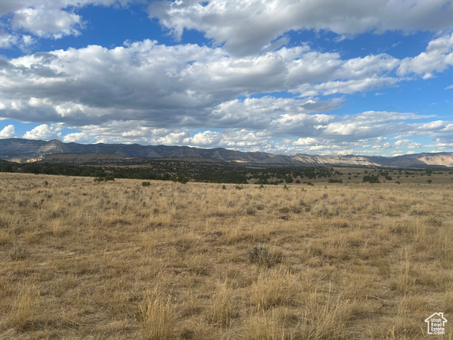 View of mountain feature