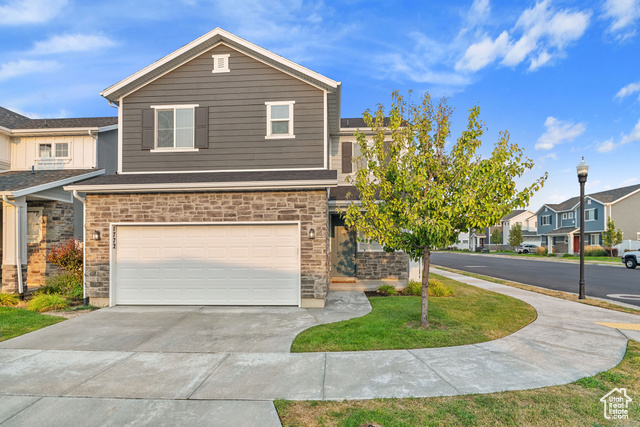 View of front of house featuring a garage