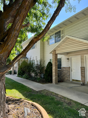 957 E 12 S, Ogden, Utah 84404, 2 Bedrooms Bedrooms, ,2 BathroomsBathrooms,Residential,Townhouse,957 E 12 S,2022515