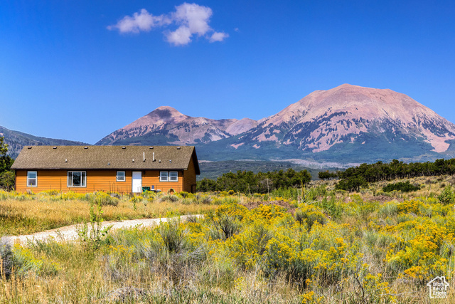 129 DEER CREEK RD, La Sal UT 84530