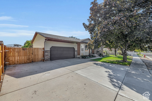 6697 S 5420 W, West Jordan, Utah 84081, 4 Bedrooms Bedrooms, ,2 BathroomsBathrooms,Residential,Single Family Residence,6697 S 5420 W,2022706