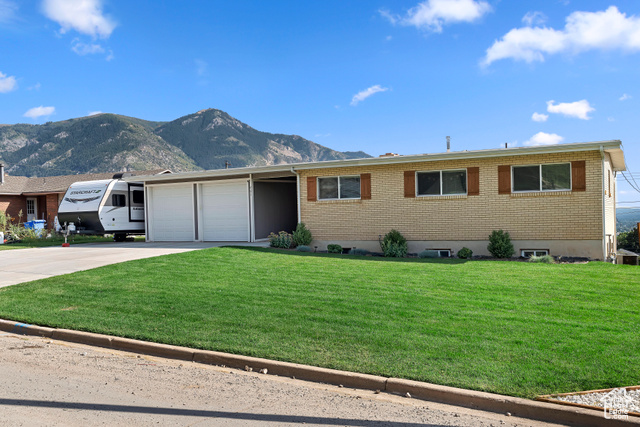 601 E 3225 N, North Ogden, Utah 84414, 5 Bedrooms Bedrooms, ,3 BathroomsBathrooms,Residential,Single Family Residence,601 E 3225 N,2022769