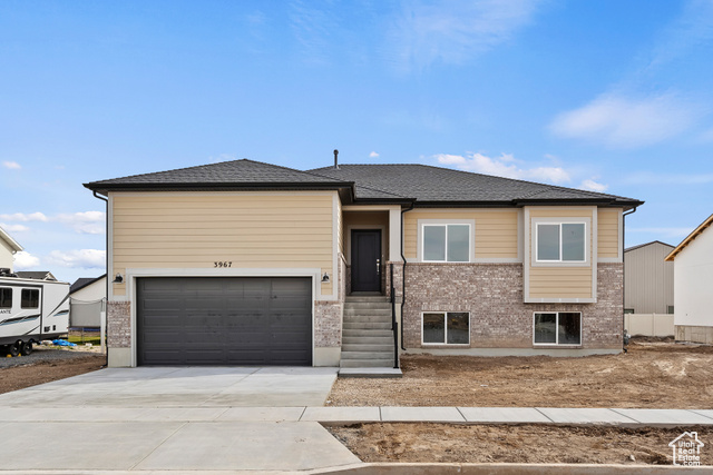 Photo of a similar home to show finishings