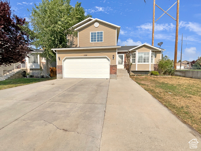 109 E 2550 S, Clearfield, Utah 84015, 4 Bedrooms Bedrooms, ,4 BathroomsBathrooms,Residential,Single Family Residence,109 E 2550 S,2023074