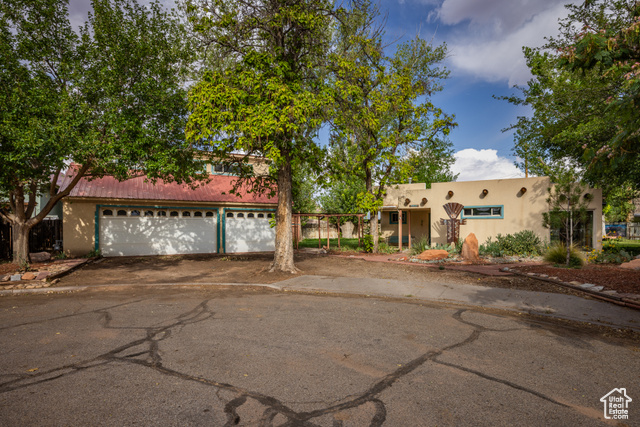 496 W JUAN CT, Moab, Utah 84532, 4 Bedrooms Bedrooms, ,2 BathroomsBathrooms,Residential,Single Family Residence,496 W JUAN CT,2023477