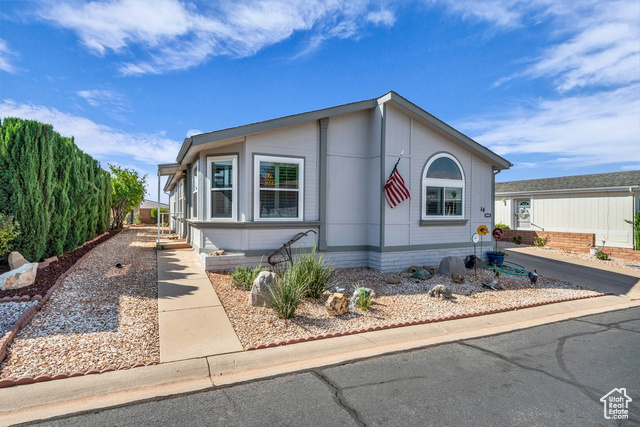 1526 N DIXIE DOWNS RD #14, St. George, Utah 84770, 2 Bedrooms Bedrooms, ,2 BathroomsBathrooms,Residential,Single Family Residence,1526 N DIXIE DOWNS RD #14,2023480