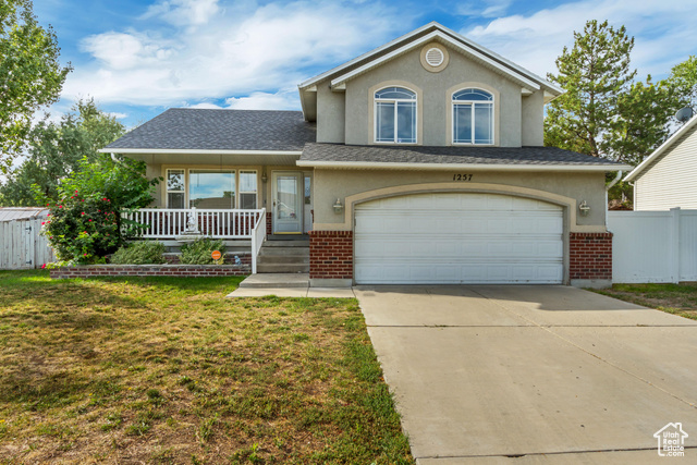 1257 W 8600 S, West Jordan, Utah 84088, 5 Bedrooms Bedrooms, ,4 BathroomsBathrooms,Residential,Single Family Residence,1257 W 8600 S,2023995