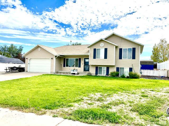 117 W 4100 S, Vernal, Utah 84078, 4 Bedrooms Bedrooms, ,2 BathroomsBathrooms,Residential,Single Family Residence,117 W 4100 S,2024192