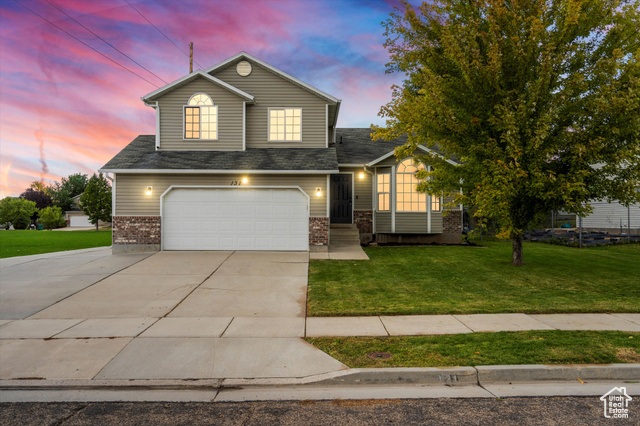 131 E 2600 S, Clearfield, Utah 84015, 4 Bedrooms Bedrooms, ,4 BathroomsBathrooms,Residential,Single Family Residence,131 E 2600 S,2024241