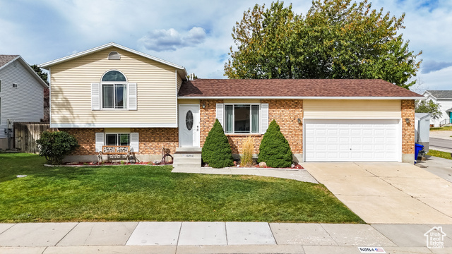 6894 S DECORA WAY, West Jordan, Utah 84081, 3 Bedrooms Bedrooms, ,2 BathroomsBathrooms,Residential,Single Family Residence,6894 S DECORA WAY,2024393