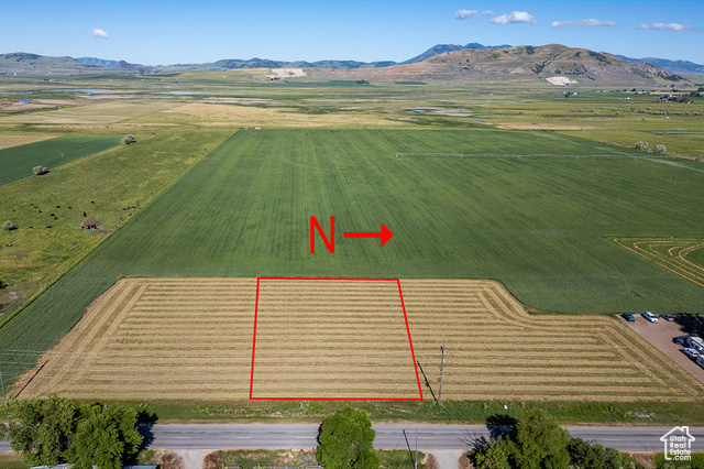 Aerial view featuring a mountain view and a rural view