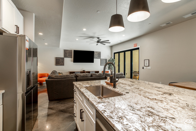Photo 7 for MLS #2025958 at 1460 S Windsor Pkwy #5