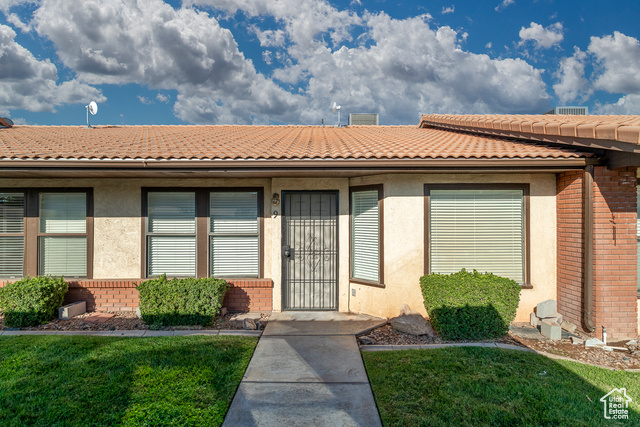 Front of townhome