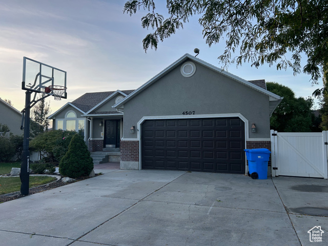 4507 W PARK HOLLOW LN, Riverton, Utah 84065, 5 Bedrooms Bedrooms, ,3 BathroomsBathrooms,Residential,Single Family Residence,4507 W PARK HOLLOW LN,2026631