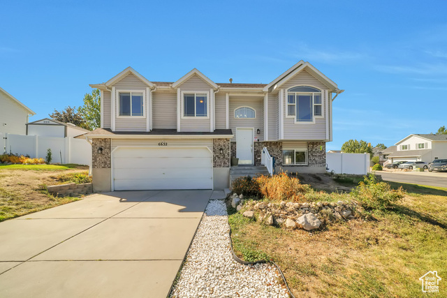 6832 S MINERAL MOUNT DR, West Jordan UT 84081