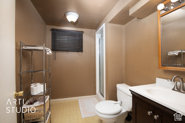 Photo 19 for MLS #2026825 at 601 E Pali St