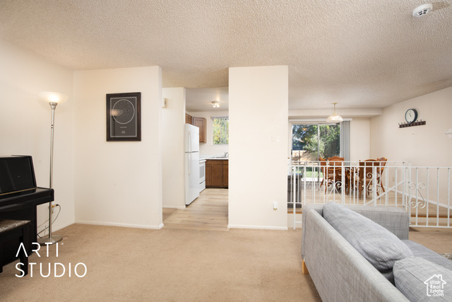 Photo 8 for MLS #2026825 at 601 E Pali St