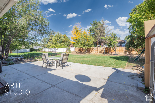 Photo 22 for MLS #2026825 at 601 E Pali St