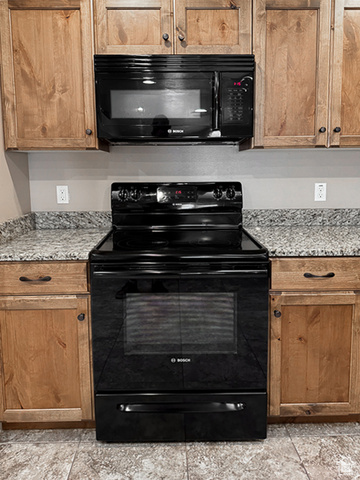 Photo 19 for MLS #2027278 at 1806 Park Dr