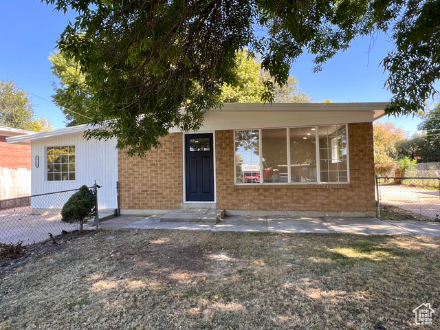 5730 S 2550 W, Roy UT 84067