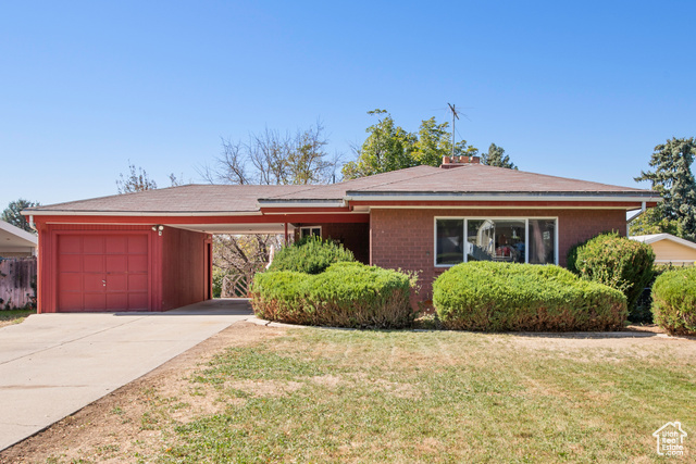 6516 S 2425 E, Cottonwood Heights, Utah 84121, 4 Bedrooms Bedrooms, ,3 BathroomsBathrooms,Residential,Single Family Residence,6516 S 2425 E,2027603