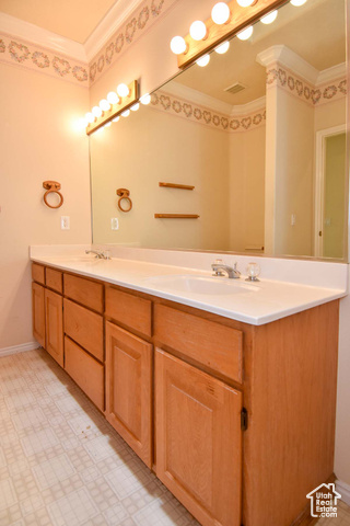 Photo 38 for MLS #2027958 at 765 St James Ln