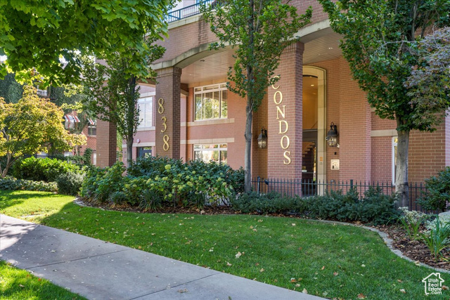 838 E SOUTH TEMPLE #301, Salt Lake City, Utah 84102, 2 Bedrooms Bedrooms, ,2 BathroomsBathrooms,Residential,Condominium,838 E SOUTH TEMPLE #301,2029042