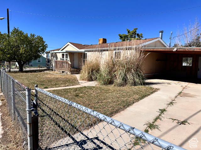 105 2ND, East Carbon, Utah 84520, 3 Bedrooms Bedrooms, ,2 BathroomsBathrooms,Residential,Single Family Residence,105 2ND,2029874