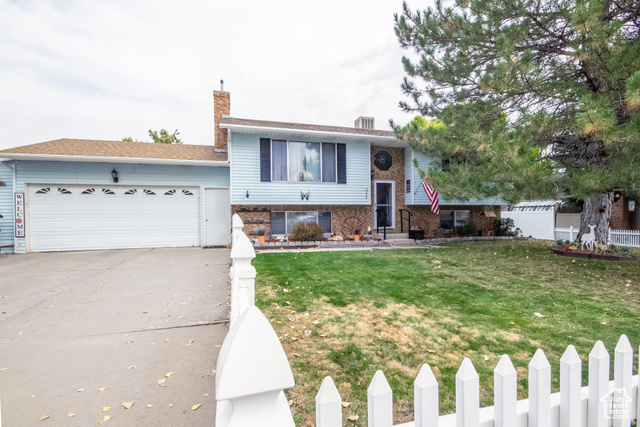 3224 W 440 S, Vernal, Utah 84078, 4 Bedrooms Bedrooms, ,2 BathroomsBathrooms,Residential,Single Family Residence,3224 W 440 S,2029963