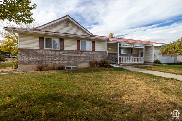 1527 N 3500 W, Vernal, Utah 84078, 5 Bedrooms Bedrooms, ,3 BathroomsBathrooms,Residential,Single Family Residence,1527 N 3500 W,2030170