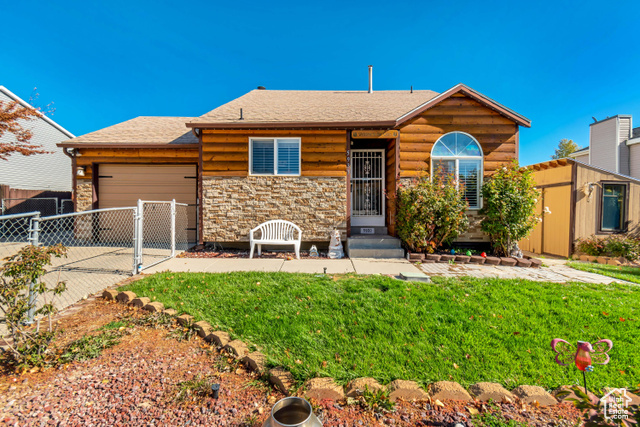 5933 S SUNRISE CIR, Kearns UT 84118