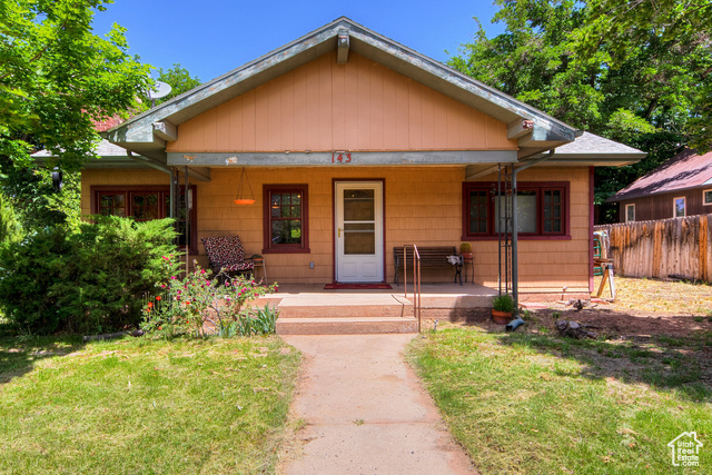 143 E 100 N, Moab, Utah 84532, 2 Bedrooms Bedrooms, ,2 BathroomsBathrooms,Residential,Single Family Residence,143 E 100 N,2031403