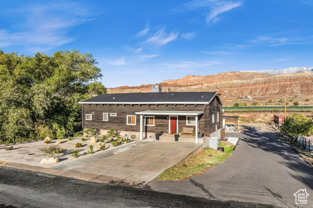 24 N HIDDEN VALLEY RD, Leeds, Utah 84746, 6 Bedrooms Bedrooms, ,4 BathroomsBathrooms,Residential,Single Family Residence,24 N HIDDEN VALLEY RD,2032471