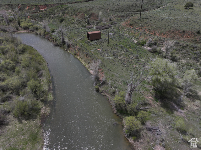 S ECHO FRONTAGE RD E