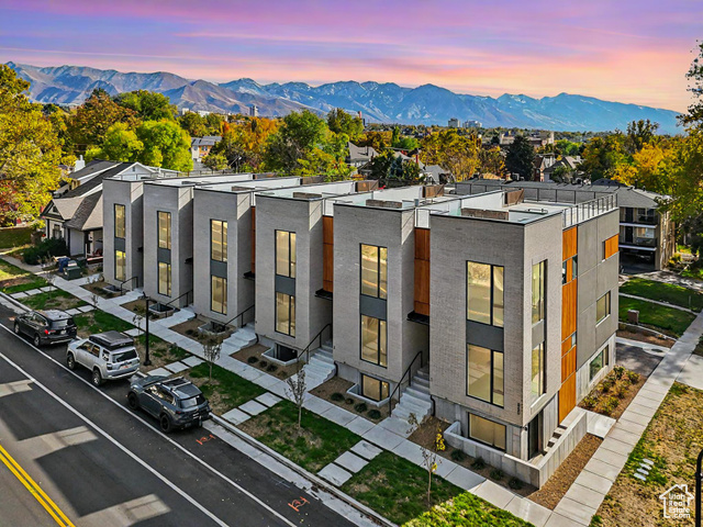 860 E 3RD AVE #2, Salt Lake City, Utah 84103, 3 Bedrooms Bedrooms, ,4 BathroomsBathrooms,Residential,Townhouse,860 E 3RD AVE #2,2033216