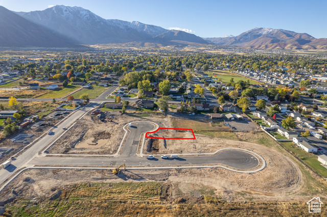 Drone / aerial view featuring a mountain view